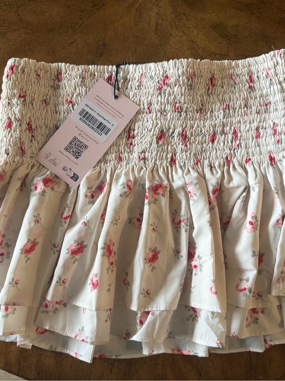 Low rise ruffled micro skirt with small rose floral print - Oh Polly Nellary - Picture 4 of 5